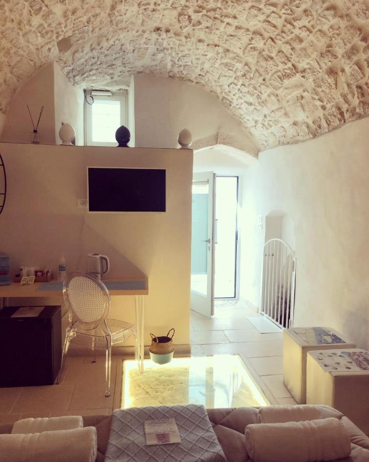 Cà sotto l’arco Acomodação com café da manhã Ostuni Exterior foto